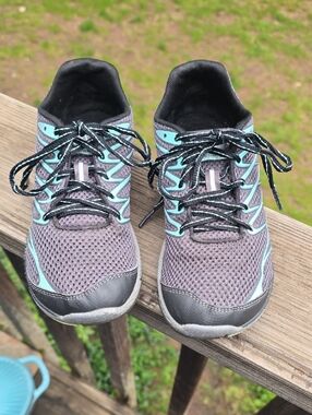 Merrell Women's Gray and Teal Athletic Sneakers